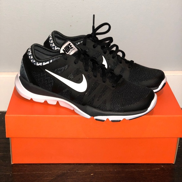 Nike Shoes - Women's Nike flex supreme TR 3